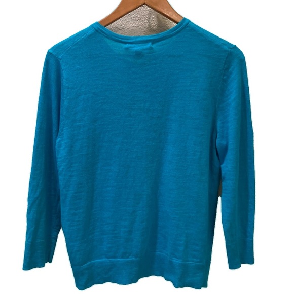 Cable and Gaige classic, small button, pearl neck cardigan. Bright blue. Size L - Picture 2 of 5